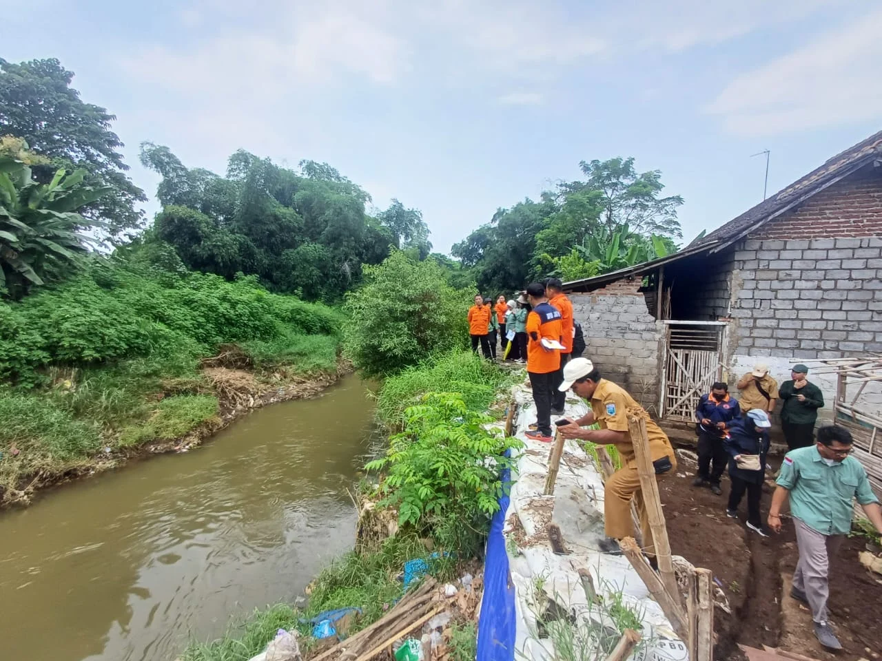 NTB Prioritaskan Perbaikan Jalan Pascabanjir dengan Dana BTT dan Tim Reaksi Cepat