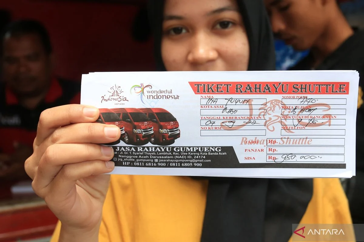 Pakistan Bebaskan Transportasi Umum Selama Sebulan untuk Redam Dampak Kenaikan Harga BBM