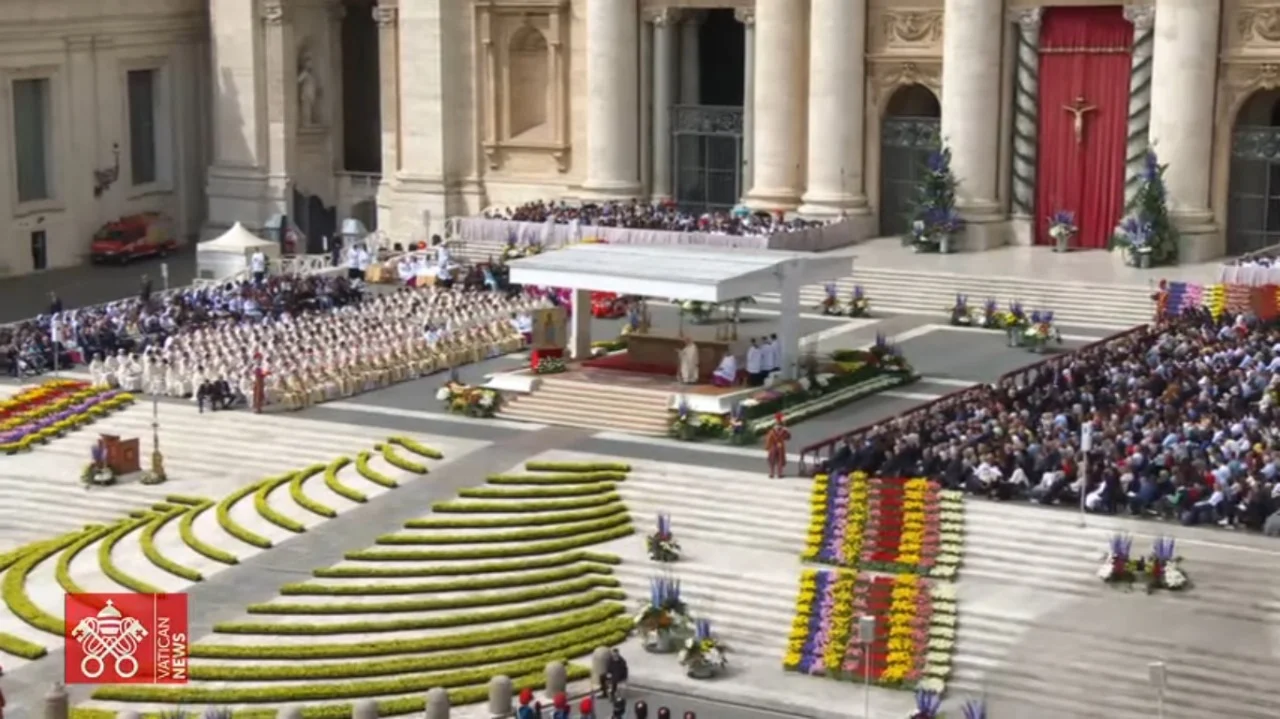 Paus Fransiskus Serukan Perdamaian Global dalam Misa Paskah Pertama