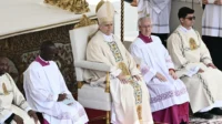 Paus Leo XIV Pimpin Misa Vigili Paskah, Serukan Perdamaian Global di Tengah Tantangan Dunia