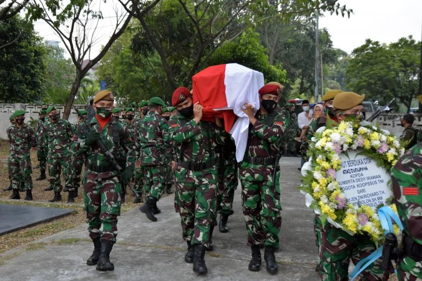 Pemakaman Pahlawan TNI di Yogyakarta: Jenazah Dua Prajurit Gugur di Lebanon Dibawa Pulang dengan Haru