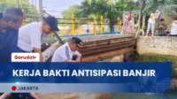 Pemkot Jakarta Selatan Gelar Kerja Bakti Pengerukan Kali Pesanggrahan untuk Antisipasi Banjir Musiman