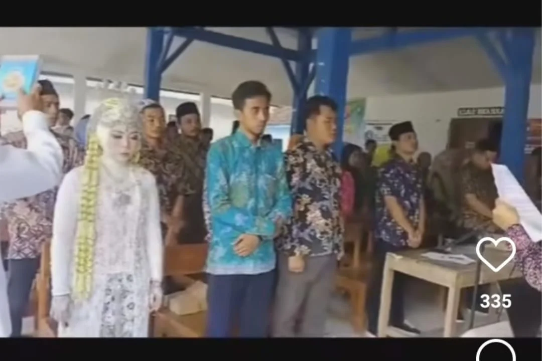 Pengantin Brebes Terobos Hutan dan Sawah Becek demi Ijab Kabul, Aksi Viral yang Bikin Heboh Media Sosial
