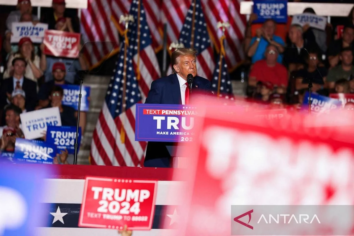 Penurunan Tajam Persetujuan Trump Memicu Kekhawatiran di Partai Republik