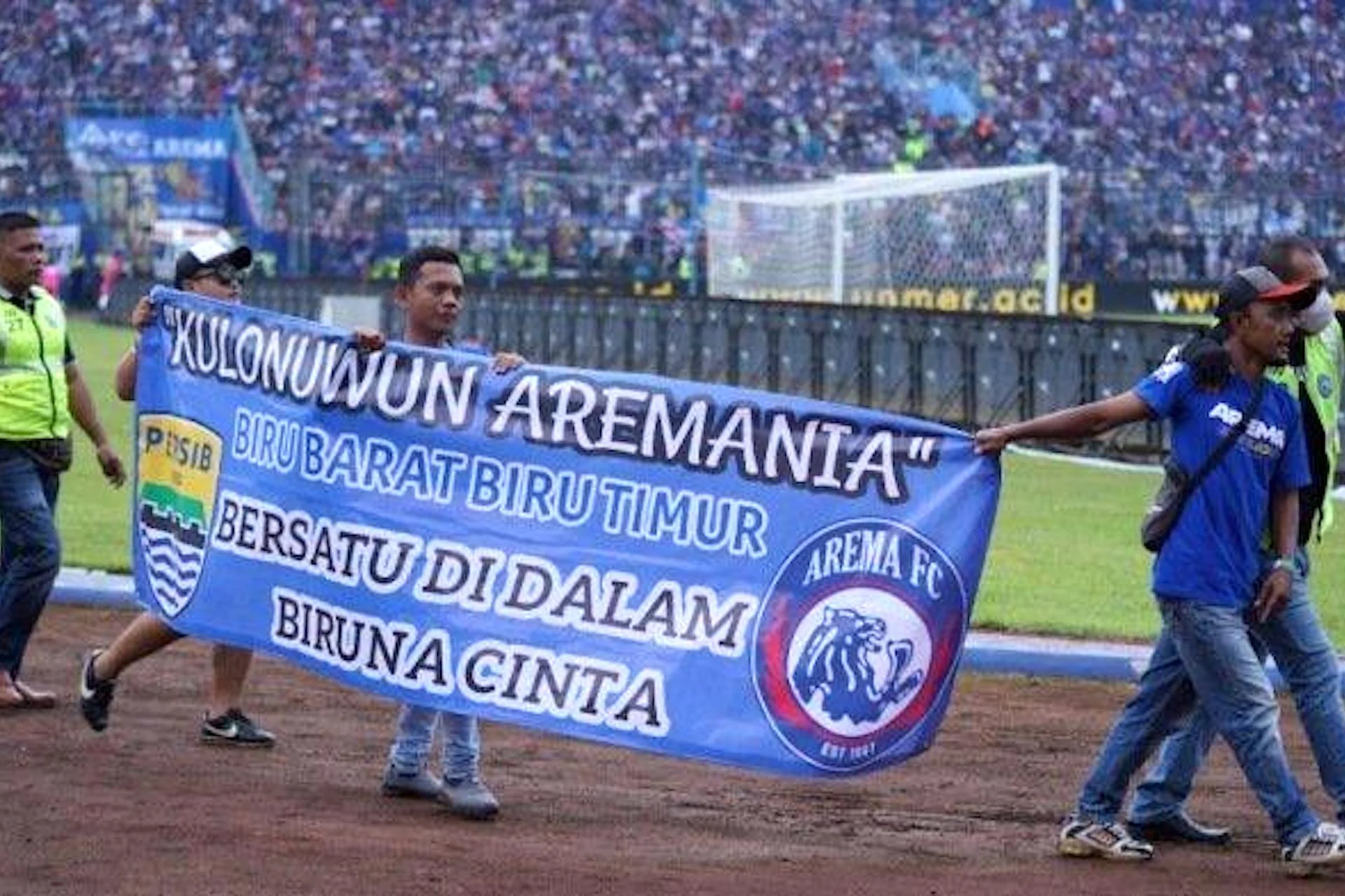 Persib Larang Aremania ke Bandung Jelang Bigmatch Jumat Malam: Kebijakan Keamanan dan Dampaknya