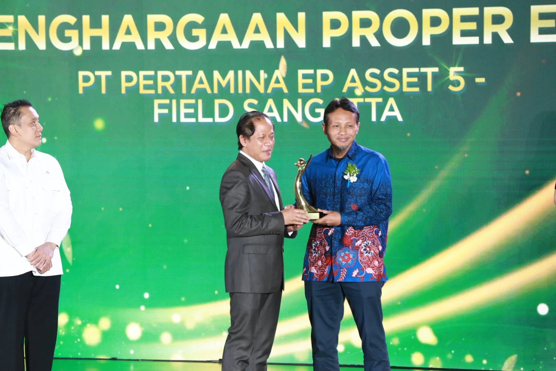 Pertamina Raih Rekor PROPER: 14 Emas dan 108 Hijau, Langkah Nyata Menuju Energi Berkelanjutan