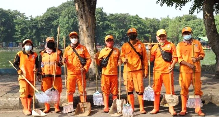 Petugas PPSU di Jakarta Timur Dapat SP1 Usai Pakai AI untuk Tangani Aduan Warga