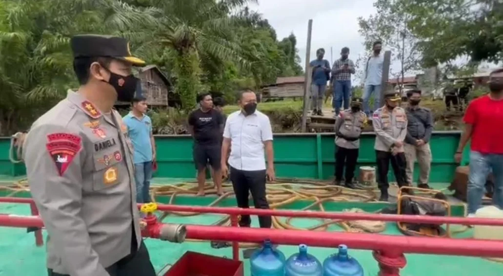 Polda Kaltim Bongkar Jaringan Penjualan Ilegal Pertalite di Kutai Kartanegara, 1 Tersangka Ditangkap