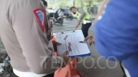Polisi Selidiki Kecelakaan KA Bekasi: Pemeriksaan Psikologis Sopir & Kelaikan Kendaraan