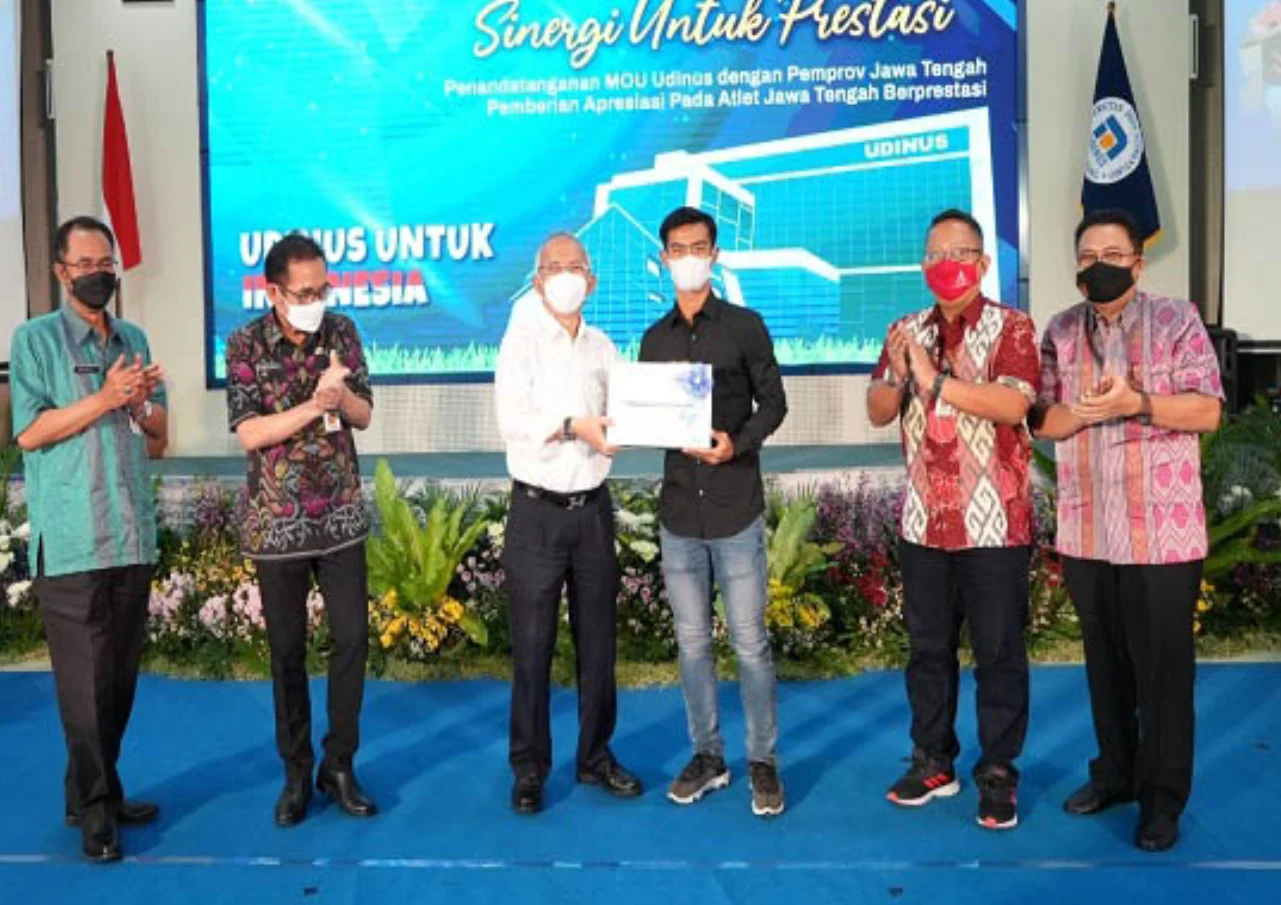 Pratama Arhan Raih Gelar S1 Manajemen dengan Ijazah Blockchain, Mengukir Prestasi di Luar Lapangan