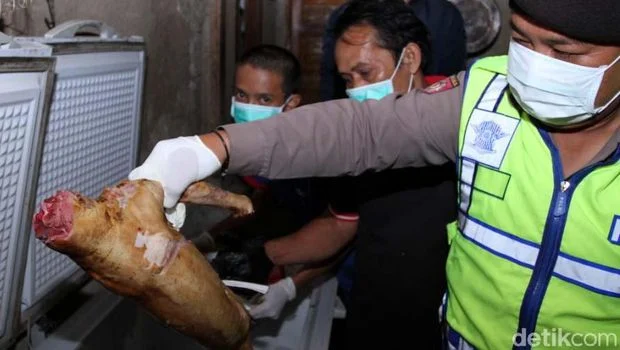 Pria Thailand Tertangkap Masak Daging Anjing di Rumah, Polisi Langsung Menangkapnya