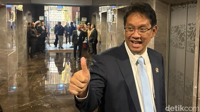 Purbaya Yudhi Sadewa Ungkap Rencana Penghapusan Pungutan OJK Masih Dalam Pembahasan