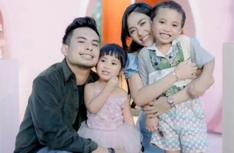 Rachel Vennya Siap Gugat Hak Asuh Penuh Usai Okin Tak Komitmen dalam Co-Parenting
