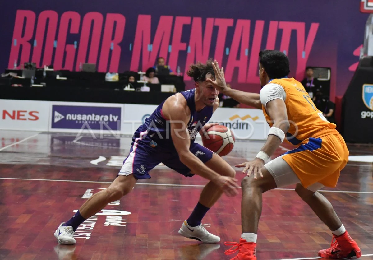 RANS Simba Bogor Raih Kemenangan Dramatis atas Satria Muda lewat Overtime, Aaron Fuller Berjaya dengan Double‑Double