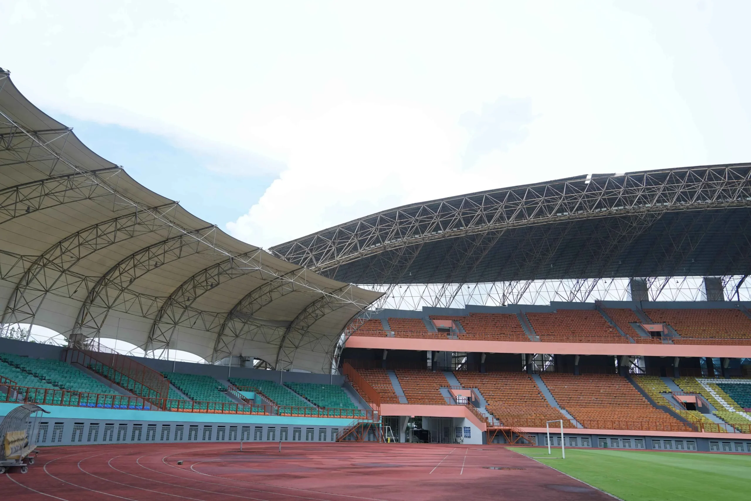 Rehabilitasi Stadion Wibawa Mukti Cikarang Dijadwalkan Rampung September 2026, Pemerintah Prioritaskan Fasilitas Pasca Bencana Puting Beliung