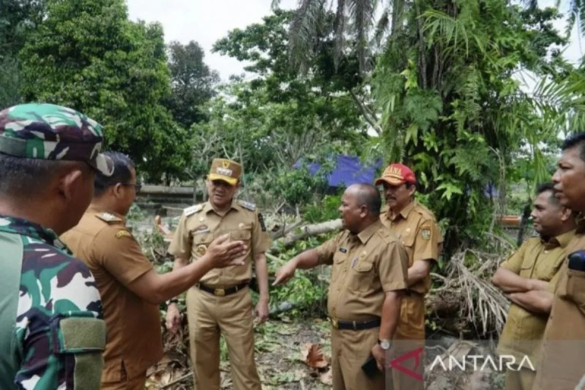 Rejang Lebong Salurkan Bantuan Darurat untuk Korban Angin Puting Beliung, Puluhan Rumah Rusak Parah