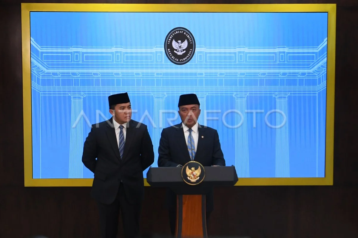 Reshuffle Kabinet Merah Putih: Hasan Nasbi dan Bahlil Beri Sinyal Irit Bicara