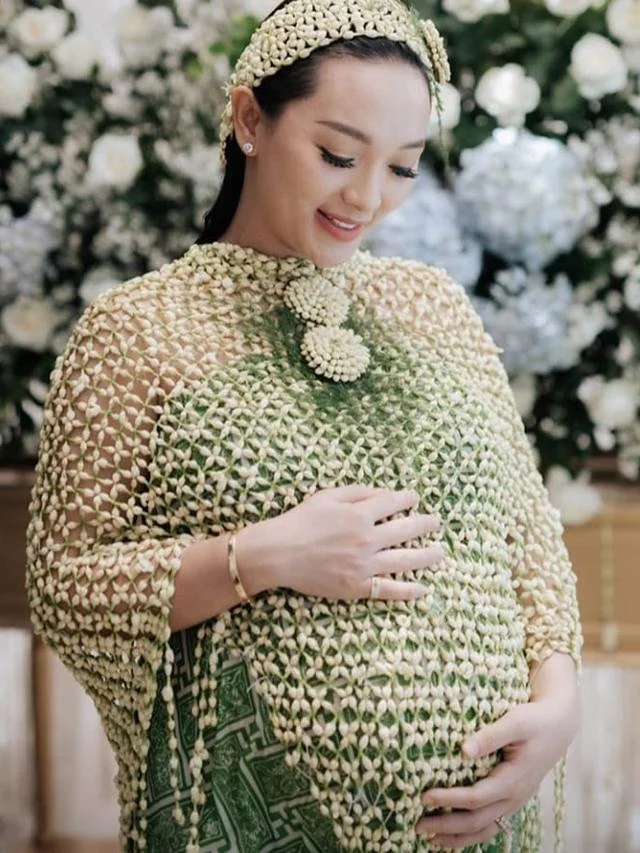 Rigen dan Indah Rayakan Tasyakuran 7 Bulan Kehamilan Keempat dengan Penuh Keceriaan