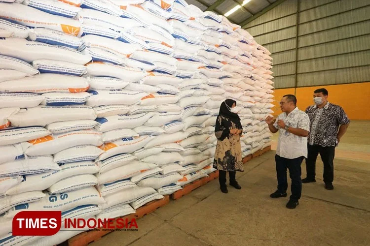 Stok Beras Indonesia Tetap Aman 11 Bulan, Mentan Amran Tegaskan Kepercayaan pada Kebijakan Pertanian di Tengah Ancaman El Nino