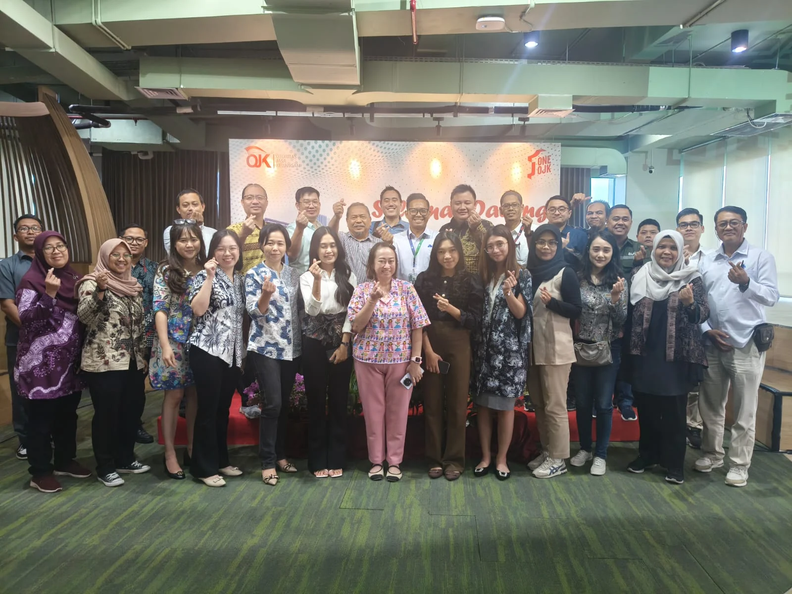 Strategi Inovatif Pengusaha Muda Indonesia Menghadapi Gejolak Ekonomi Global