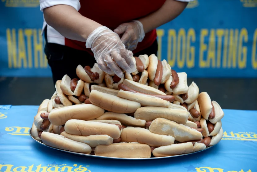 Studi Ungkap Hot Dog Kurangi Harapan Hidup hingga 36 Menit: Apa Kata Ahli Gizi?