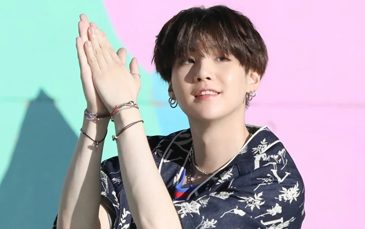 Suga BTS Ungkap Alasan Mengejutkan Tak Pernah Menatap Mata Saat Wawancara