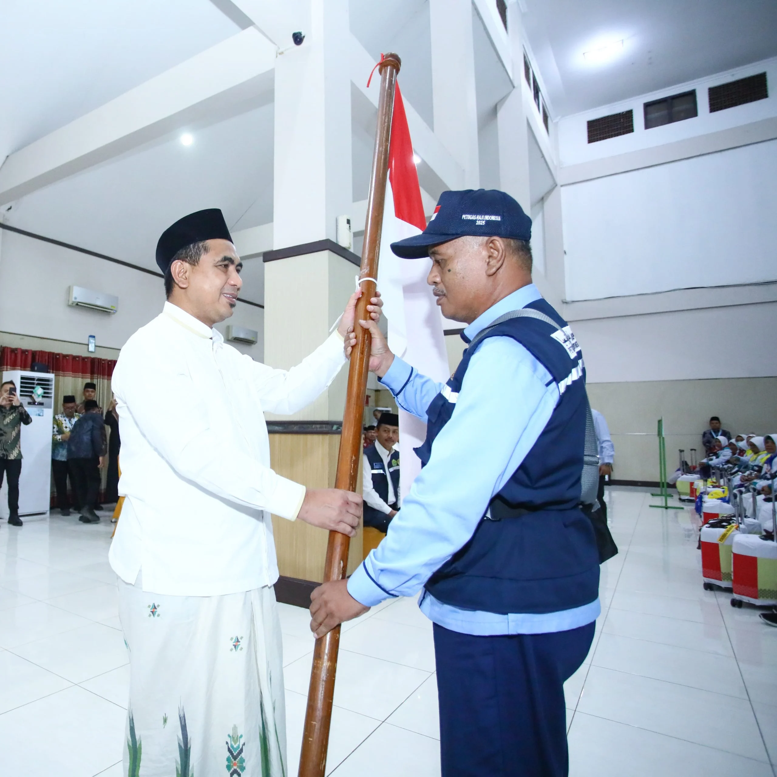 Taj Yasin Lepas Kloter Haji 2026 dari Solo, 34.122 Jemaah Jawa Tengah Siap Berangkat ke Tanah Suci