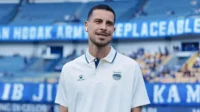 Thom Haye Tekankan Persib Bandung Tetap Tenang di Puncak Klasemen BRI Super League 2025/26