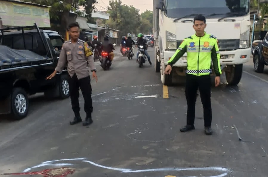 Tragedi Lalu Lintas di Gresik: Innova Menabrak Tiga Motor, Satu Tewas Dua Masih Kritis