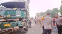 Truk Menabrak Motor di Kalideres, Fatalitas Tinggi Tinggalkan Korban Meninggal Truk Menabrak Motor di Kalideres, Fatalitas Tinggi Tinggalkan Korban Meninggal