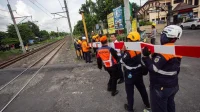 Walkot Bekasi Pasang Alat Khusus di Perlintasan KA Rawan Pasca Kecelakaan Maut KRL