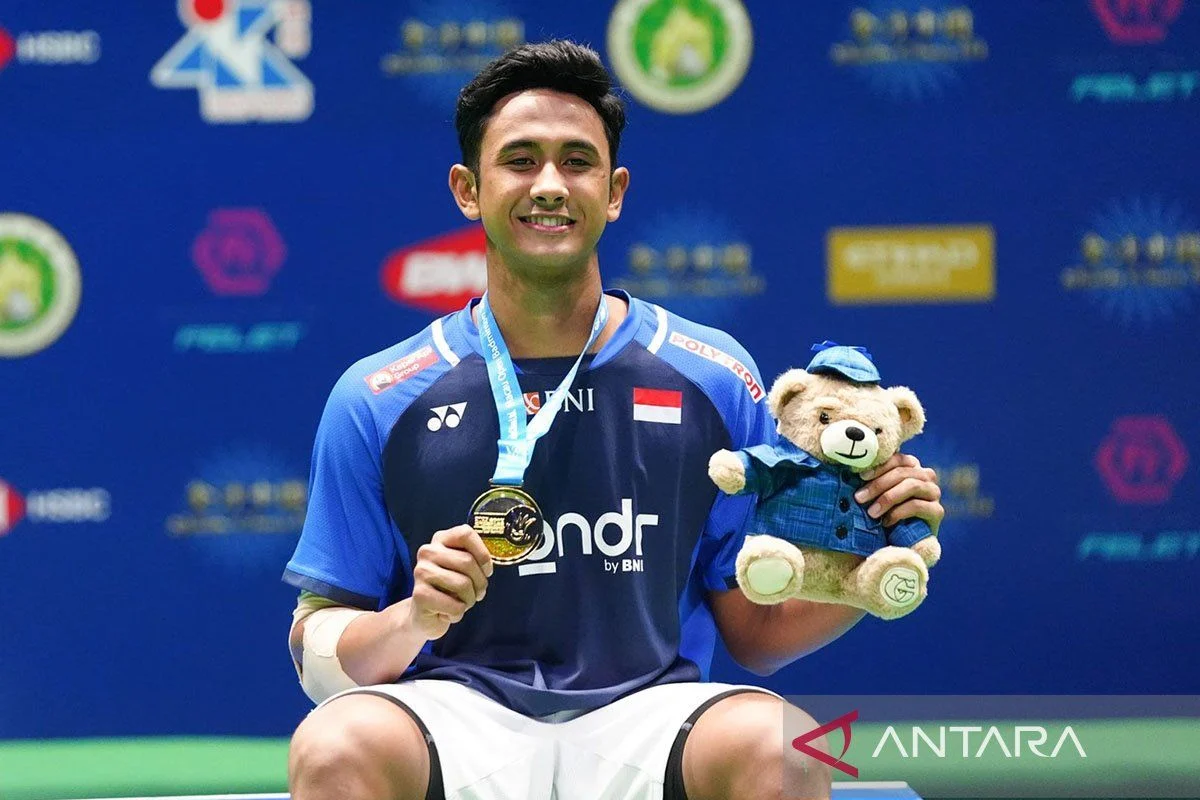Alwi Farhan Mencuri Perhatian dengan Mengalahkan Pemain No.1 Dunia di Singapore Open