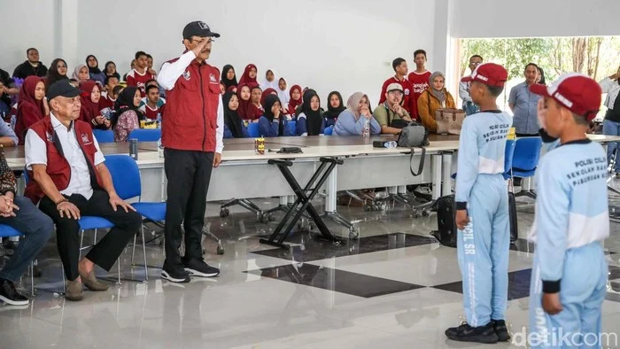 Gus Ipul Minta Sekolah Rakyat Bersiap Menghadapi Babak Baru