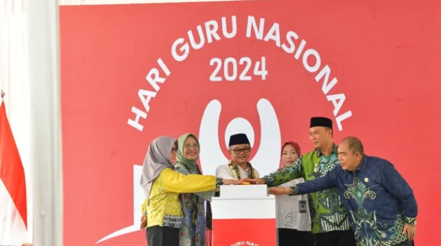 Hardiknas 2024: Sorotan Utama pada Kesejahteraan Guru dan Rencana Perombakan Kurikulum Nasional