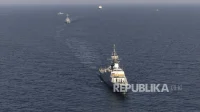Iran Ancam Kapal Perang AS di Teluk Oman