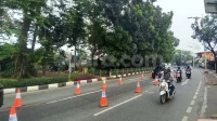 Jalan Ambles di Lenteng Agung Raya, Jakarta Selatan: Tidak Ada Pengalihan Lalu Lintas