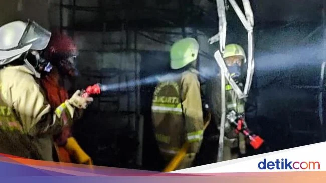 Kebakaran Bengkel Motor di Cikupa Tewaskan Satu Orang, Korban Ditemukan Hangus di Toilet