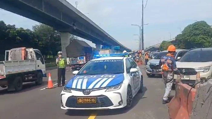 Libur Waisak: Contraflow di Tol Japek untuk Mengurangi Kemacetan