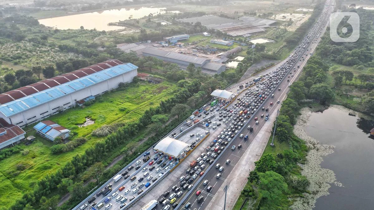 Mengenal Fenomena Pemudik Idul Adha di Tol MBZ