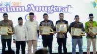 Mengenal Junaidi Romadhon: Pengajar Inspiratif dari Madura hingga Kupang Mengenal Junaidi Romadhon: Pengajar Inspiratif dari Madura hingga Kupang
