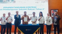 Menteri Dody Puas dengan Pembangunan SR di Surabaya, Waskita Karya Raih Penghargaan