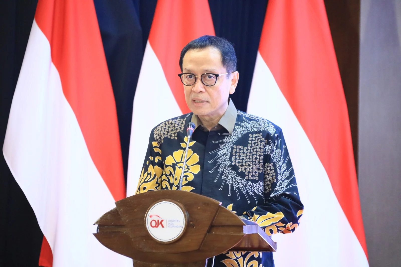 OJK Perketat Pengawasan Escrow Account untuk Dukung Kebijakan DHE SDA