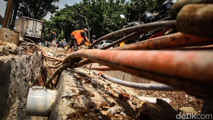 Pemprov DKI Jakarta Diminta Segera Atasi Semrawut Kabel di Jakarta