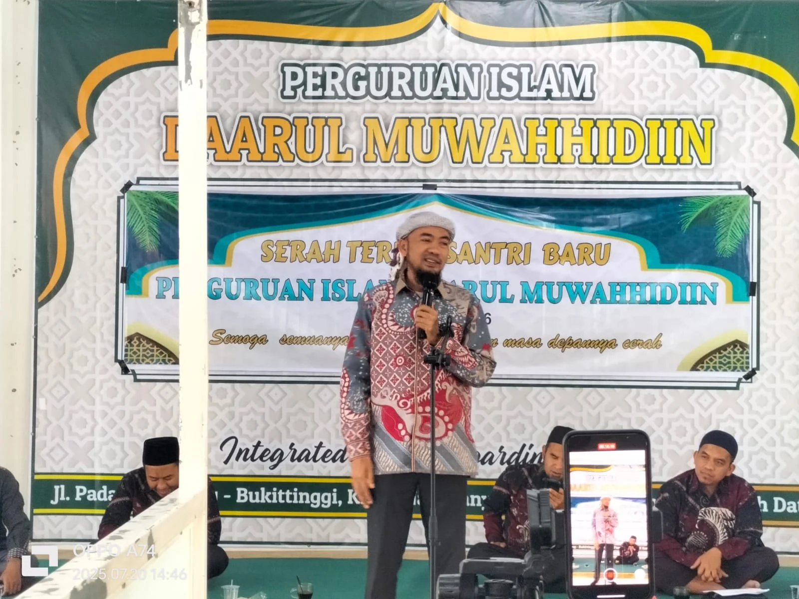 Pesantren sebagai Benteng Terakhir Menghadapi Ancaman Digital Anak di Era Teknologi