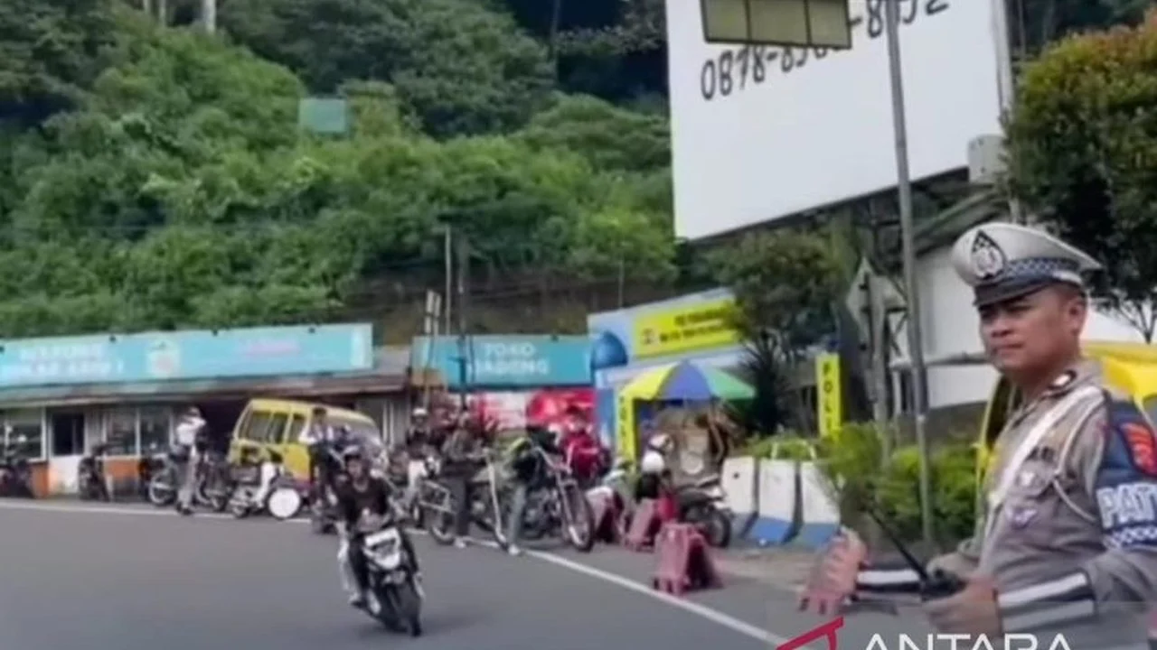 Polisi Cianjur Tutup Akses ke Puncak-Cipanas, Upaya Hindari Macet Total di Libur Panjang