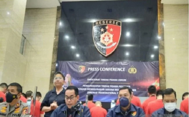 Polisi Kebobolan, Ratusan WNA Penipu Daring Lintas Negara Masuk Indonesia