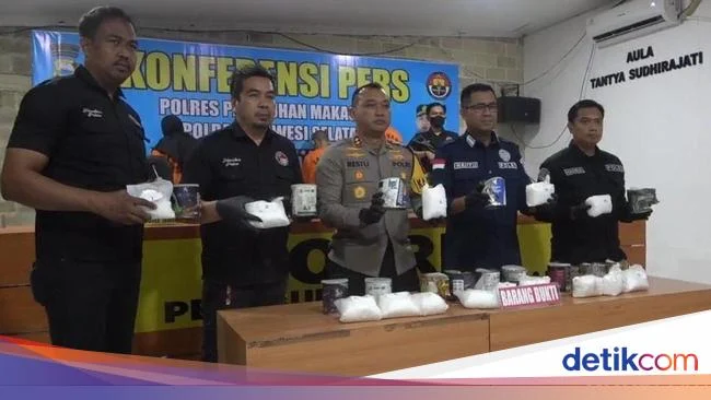 Polisi Makassar Buru Bandar Internasional Dibalik 7 Kg Sabu