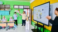 Prabowo Subianto Luncurkan Program Layar Pintar untuk Pembelajaran di Seluruh Indonesia