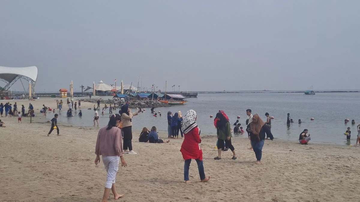 Ribuan Pengunjung Memadati Ancol saat Liburan Idul Adha