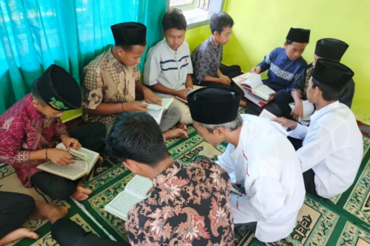 Sekolah Negeri Rasa Pesantren: Inovasi Pendidikan Berbasis Nilai-Nilai Keislaman di Kutai Timur